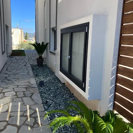 Eva House